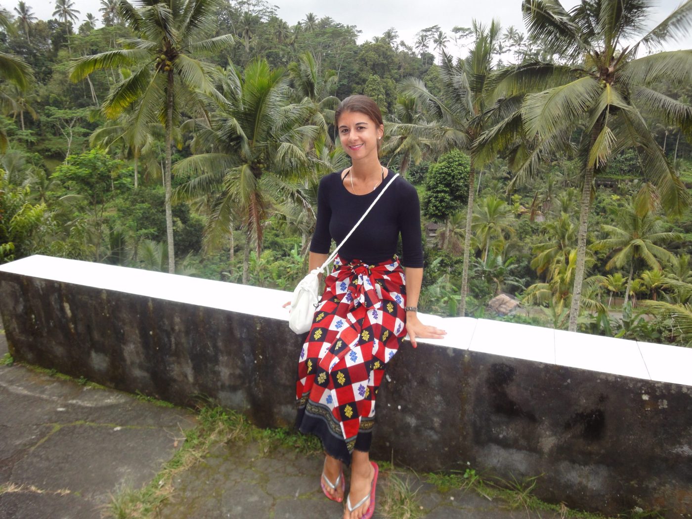 Georgia vor einem Reisfeld auf Bali